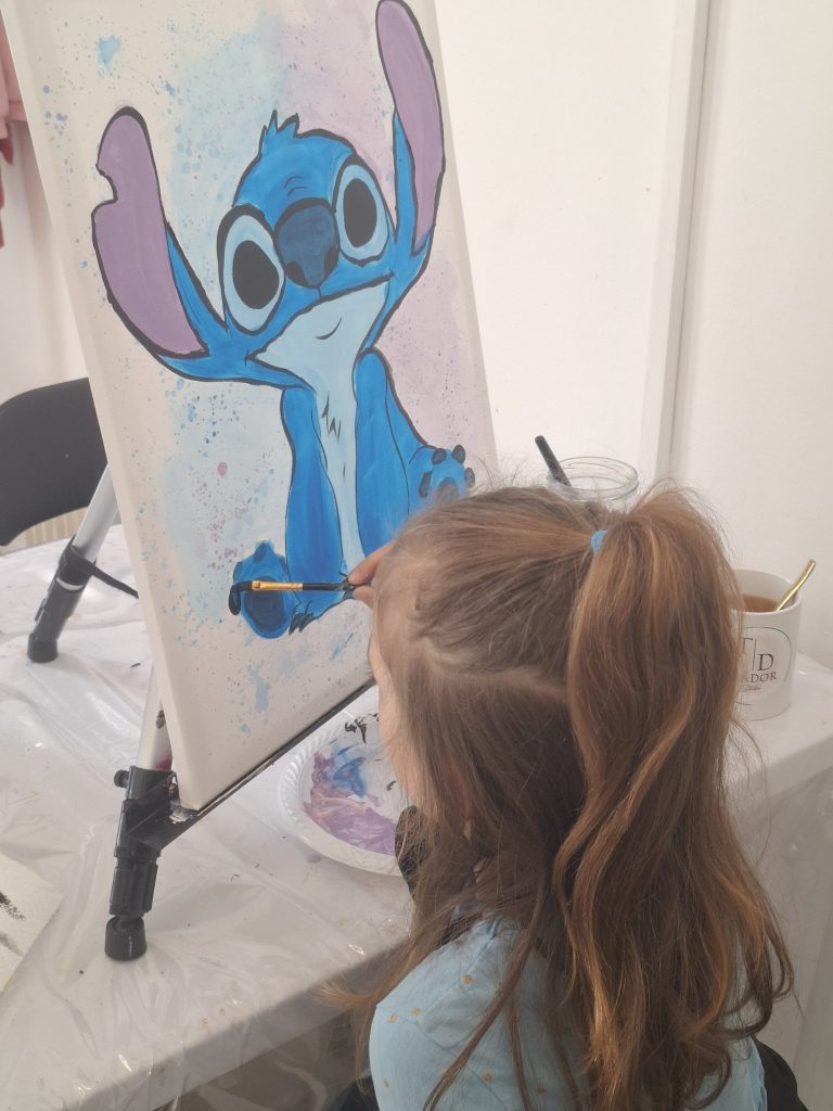 Stitch élményfestés – 2026.03.14. – TiaDor Stúdió