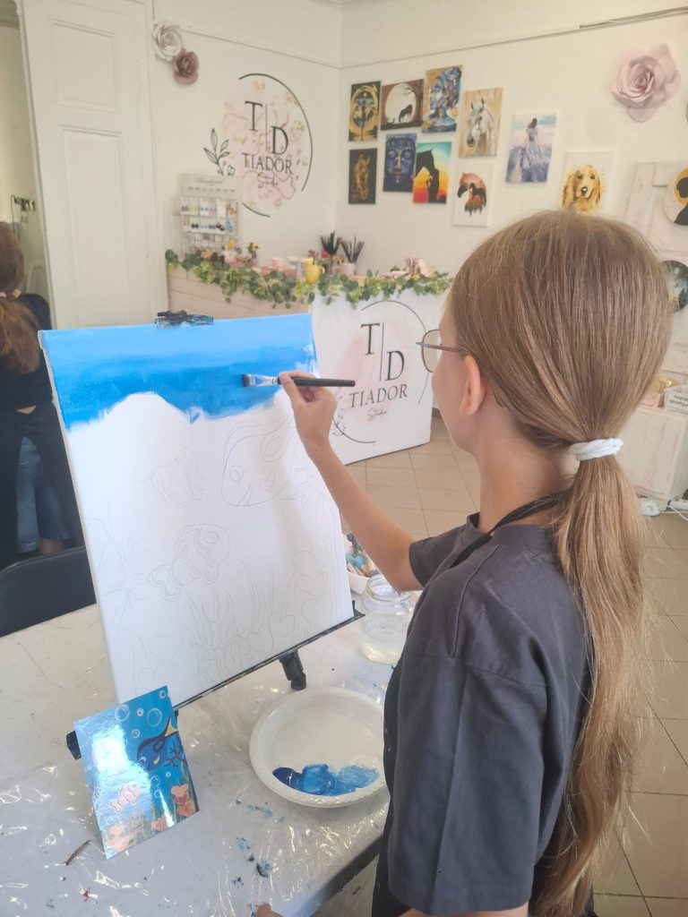 Nyári szüneti alkotó nap élményfestés – 2026.07.28. – TiaDor Stúdió