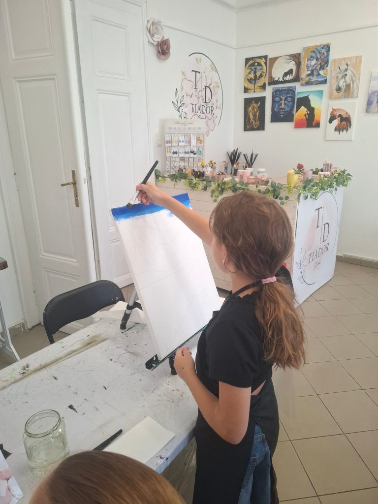 Nyári szüneti alkotó nap élményfestés – 2026.07.28. – TiaDor Stúdió