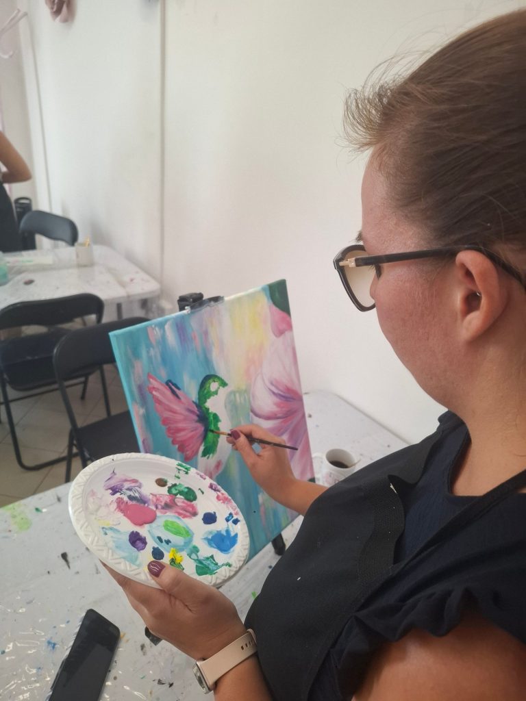 Kolibris Csillámporos élményfestés – 2026.08.30. – TiaDor Stúdió