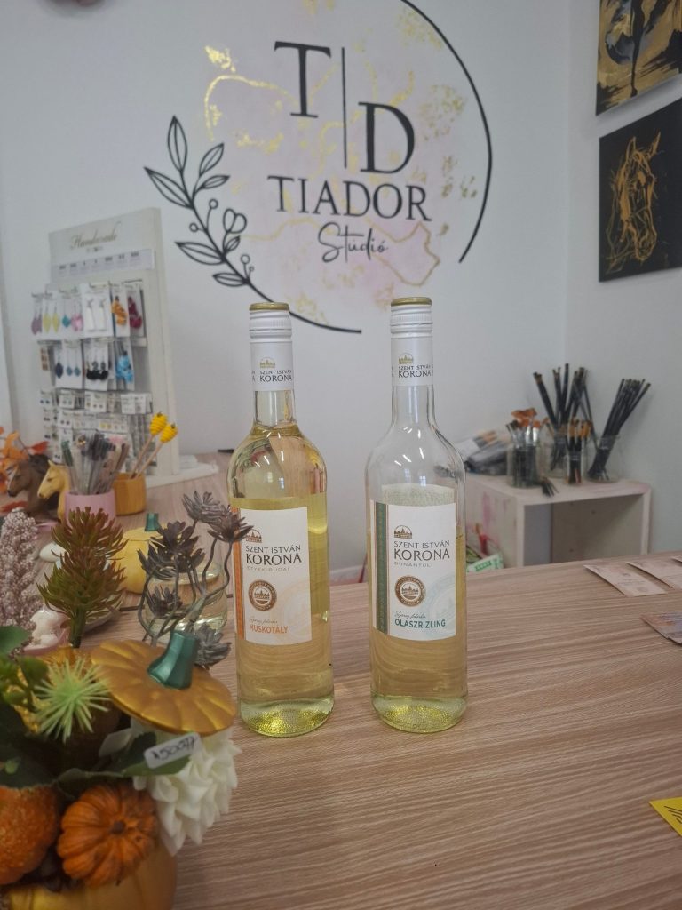Leánybúcsú élményfestés – TiaDor Stúdió